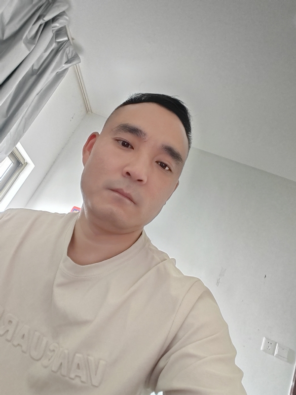 小锋的第一张照片--平顶山上门女婿服务网